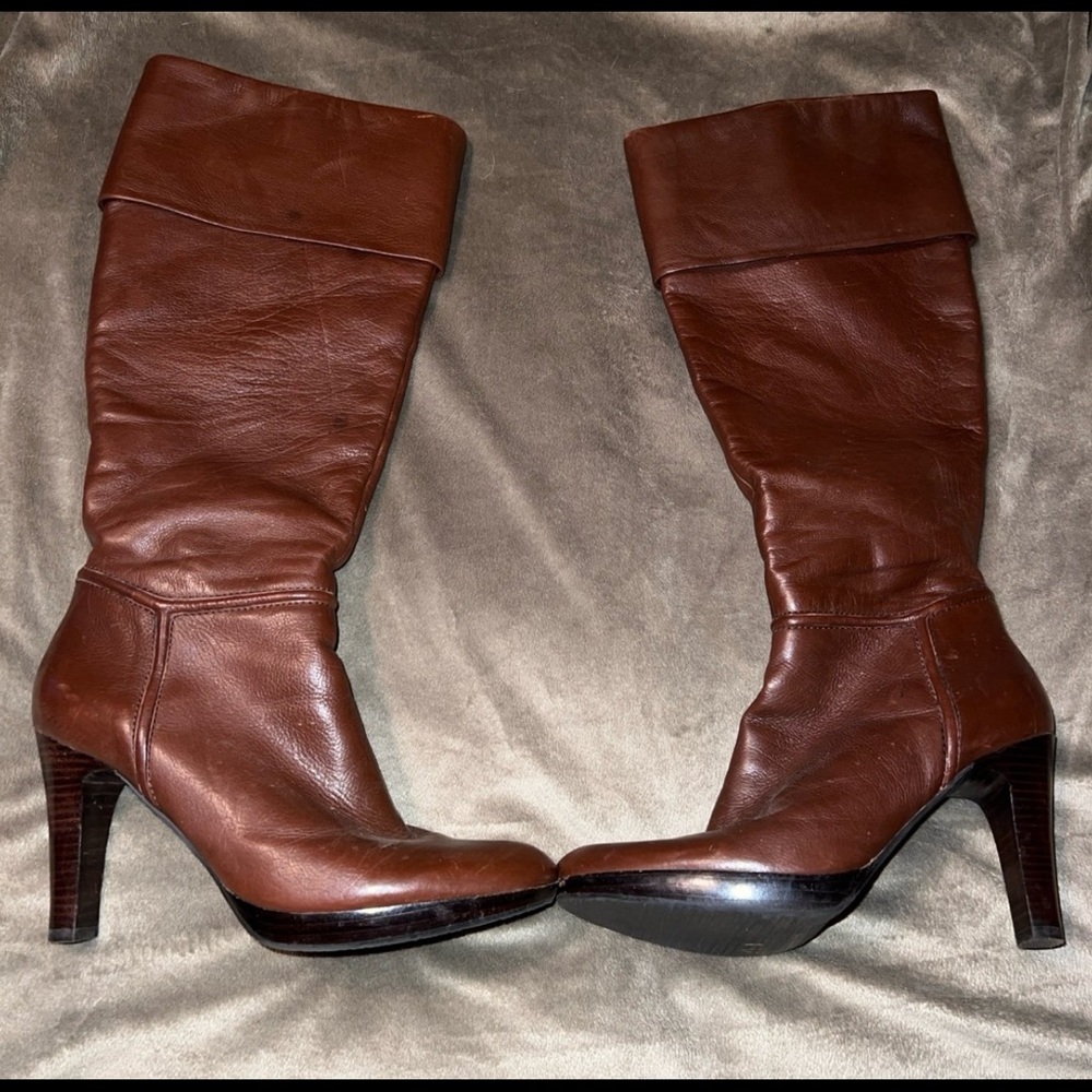 Women’s Size 7 Brown Enzo Angiolini Leather Boots. 3.5 inch heel.